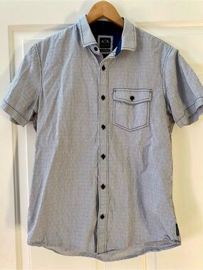 Armani Exchange Short-Sleeve Button-Up Fitted Casual Button-down Shirt Med